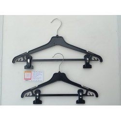 Вішалка трикотажна з перемичкою та прищіпками на 41,5см (чорний)